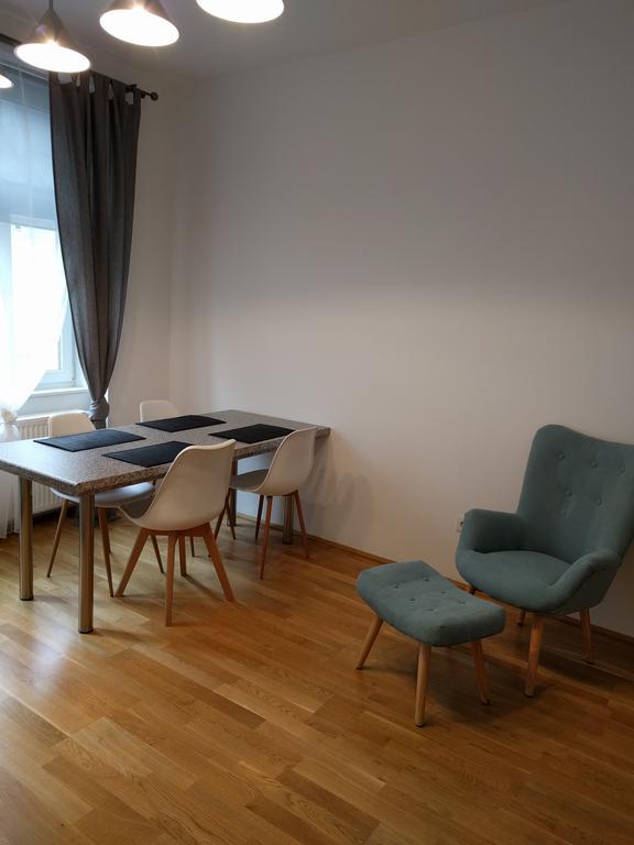 Design Place 1030 Apartment *