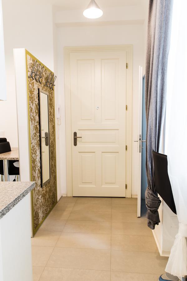 Design Place 1030 Apartment