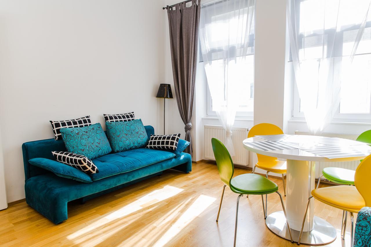 Apartment Design Place 1030 *
